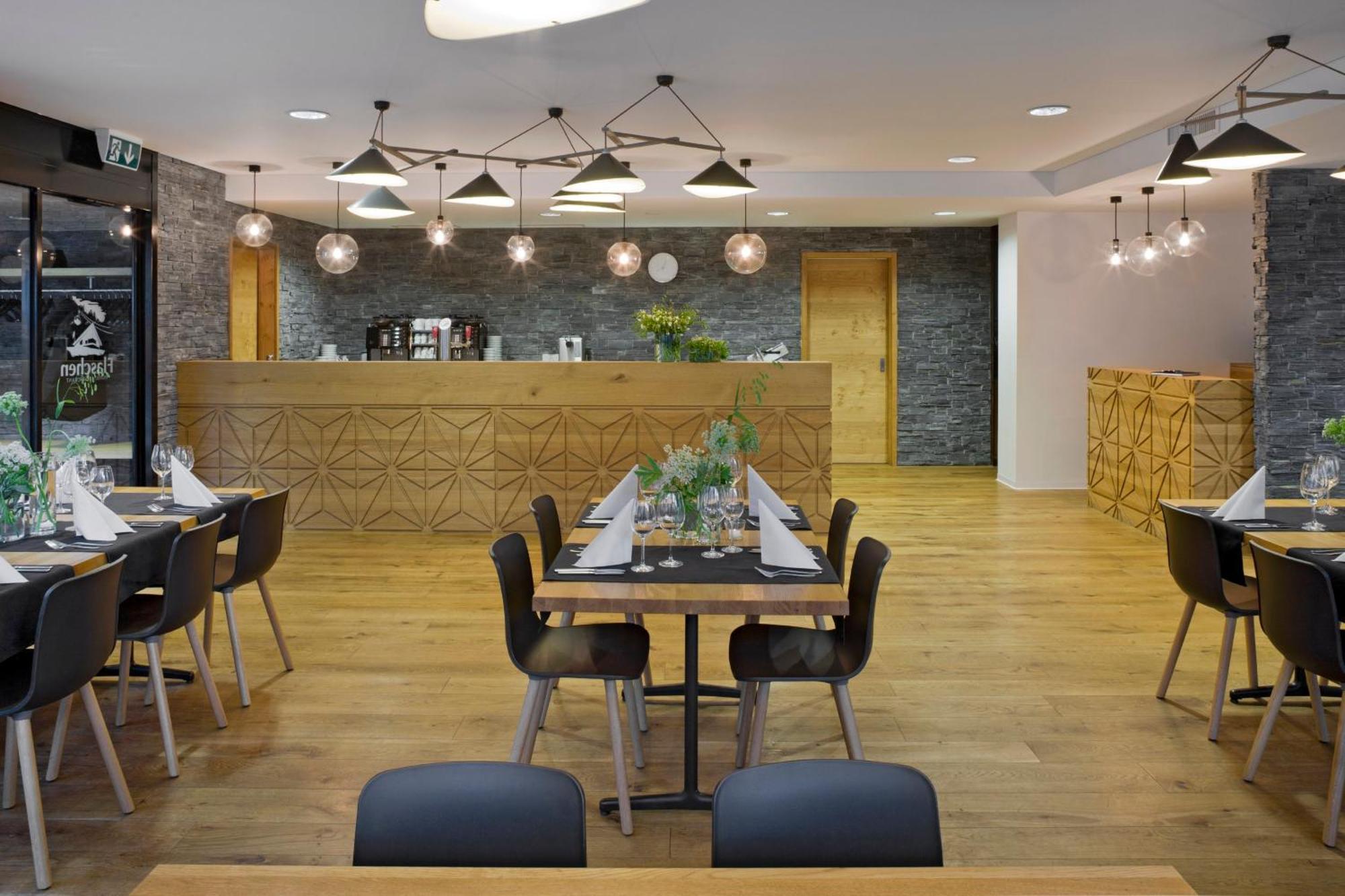Hotel Restaurant Flaschen Albinen エクステリア 写真